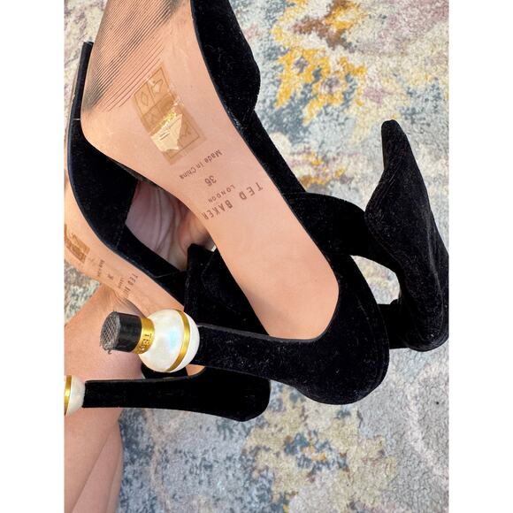 Ted Baker Batalyn Large Bow Court Heels - Picture 12 of 13